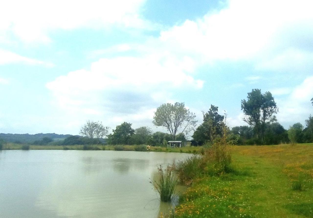 Holiday home Peaceful Ensuite Lakeside 'tench'