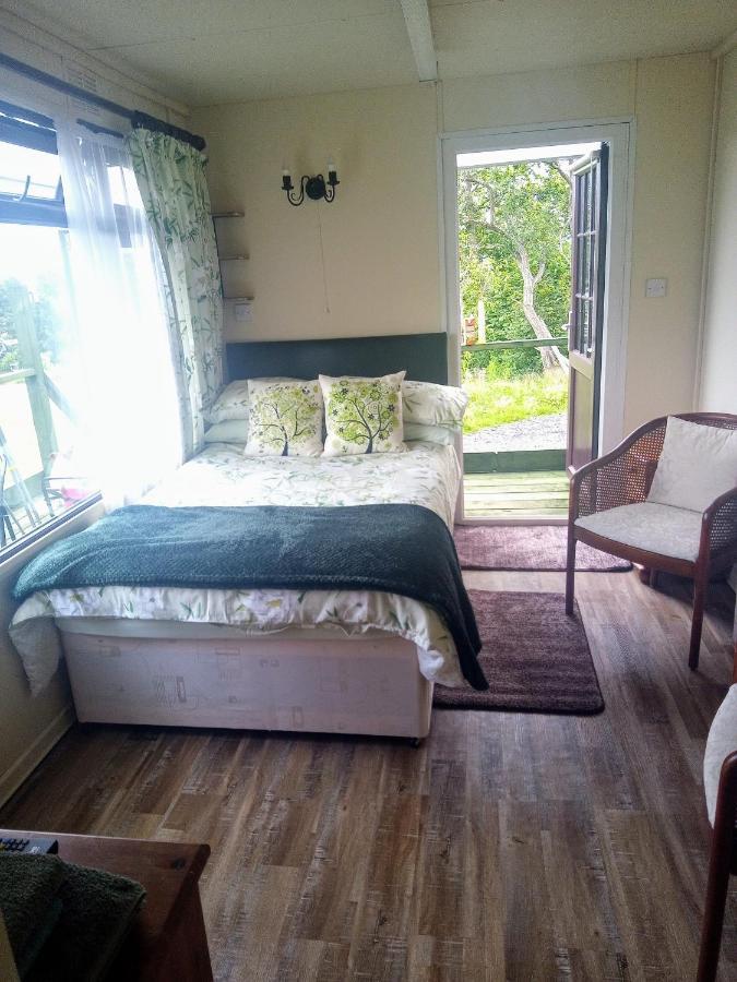 Peaceful Ensuite Lakeside 'tench' Дом отдыха *